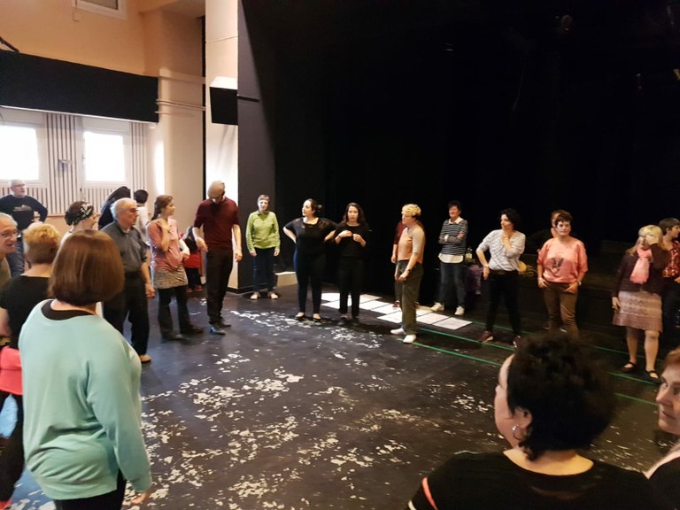 Jeremy Carter-Gordon Espaloian Jeremy Carter-Gordon Espaloian kontradantza bat azaltzen