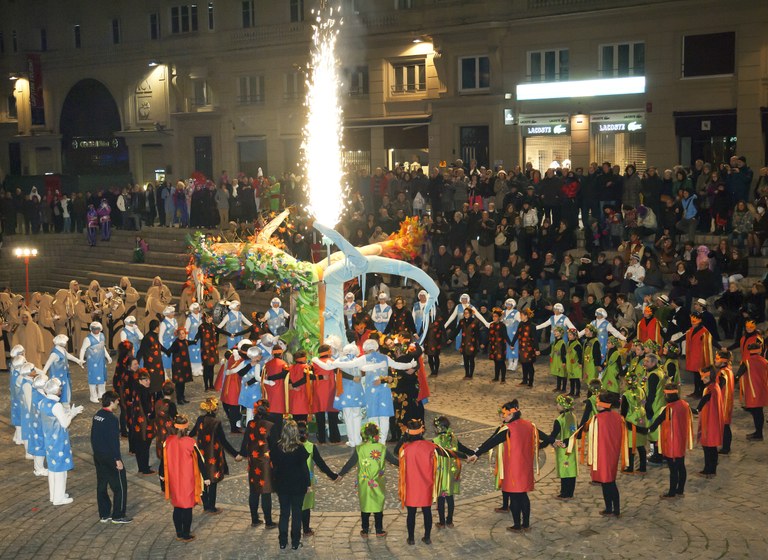 "La vida es un carnaval"