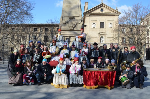 Zaldikoak eta musikariak Zaldikoak eta musikariak