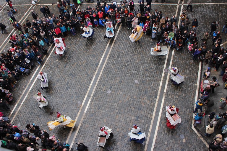 Animalien dantzak txori bistan