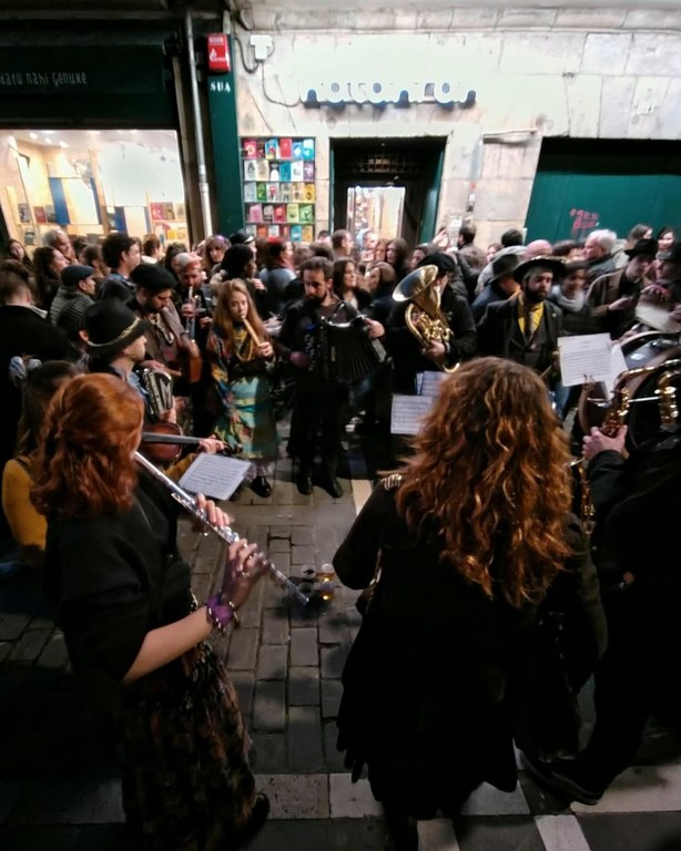 Iruña Taldea. Kauteren kalejira 2025