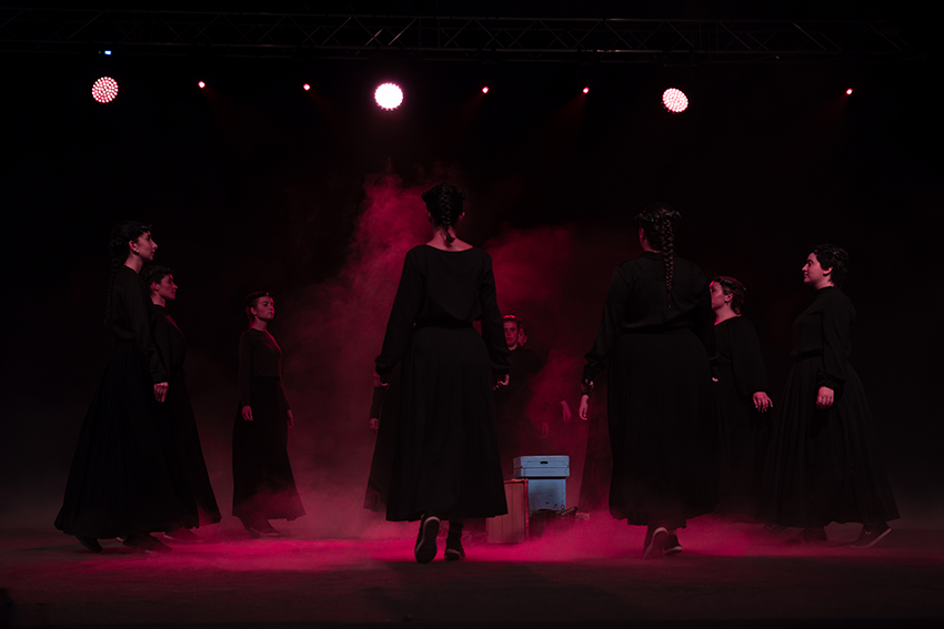 Erio ikuskizuna. Oi Peio Peio-ren moldaketa. Arg: Edorta Zabala