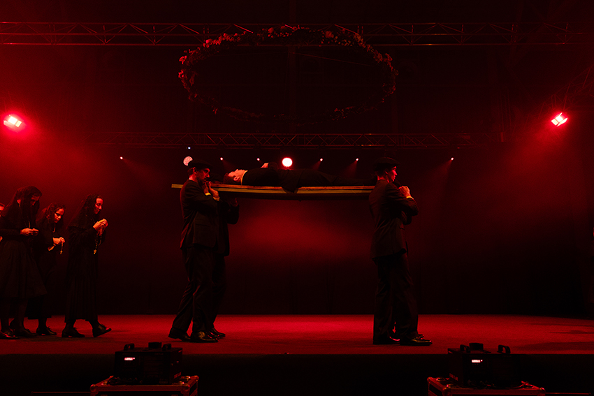 Erio ikuskizuna. Hilbidea.  Arg: Edorta Zabala