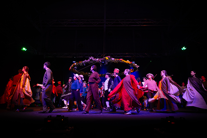 Erio ikuskizuna. Berpiztea. Arg: Edorta Zabala