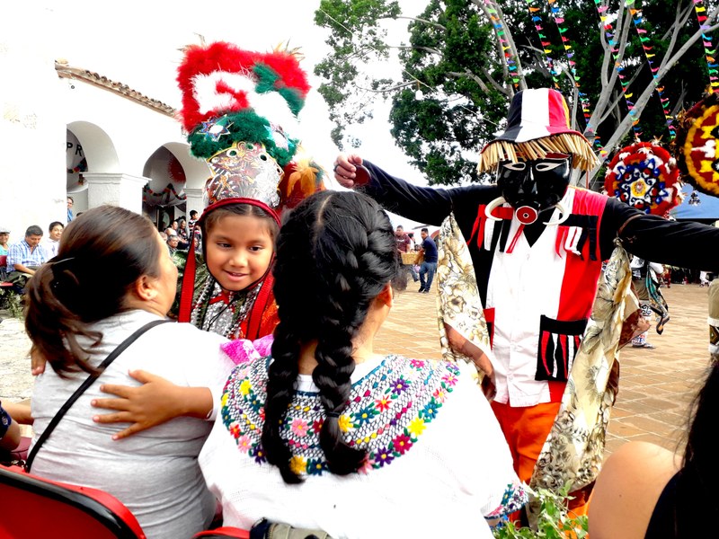 Subalternoa, Malinche eta herritarrak, Teotitlán del Valle, otaba igandez (arg. X. Itzaina)