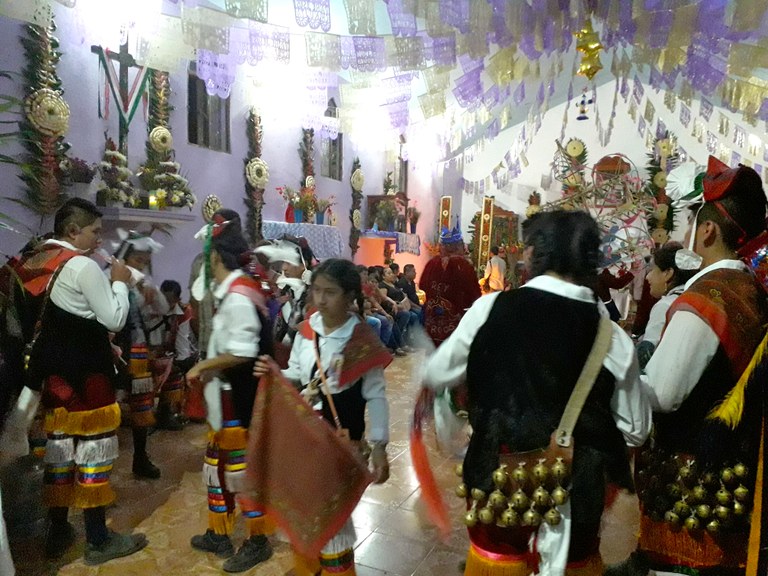 Santiago dantzariak Chilcuauhtlako kaperan Santiago dantzariak Chilcuauhtlako kaperan