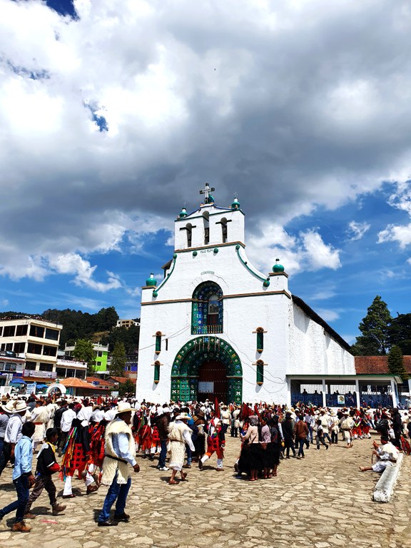 3chamula_r.jpg 3chamula_r.jpg