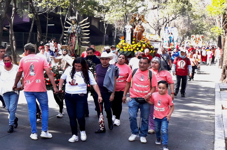 Erregeetatik Ganderailurat: urte hastapeneko urratsak hirigunean