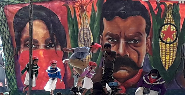 Otomi panpinen dantza politikoa  Otomi panpinen dantza politikoa