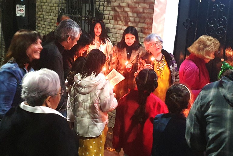 Soinuak, sainduak eta kantuak auzoz-auzo eta atez-ate