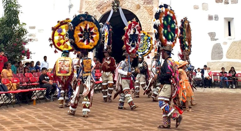 Dantzarien agintza. Lumaren Dantza Teotitlán del Valle-n Dantzarien agintza. Lumaren Dantza Teotitlán del Valle-n