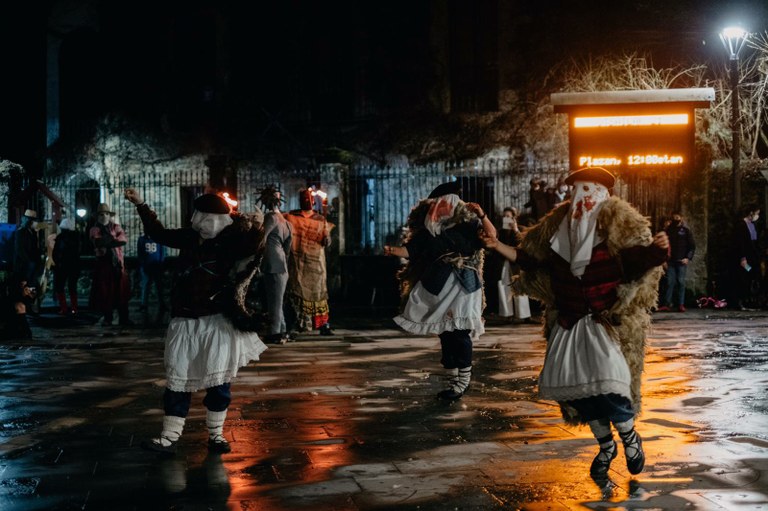 Kokomarroak. Arg. Deiene Gurtubai Kokomarroak. Arg. Deiene Gurtubai