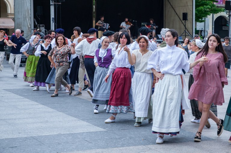 2017 EIBAR EUSKAL JAIA ERREBAL gure  lagunekin