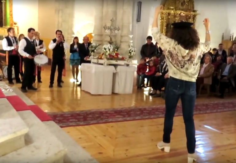 Gaztelan ere dantzatzen da aurreskua?