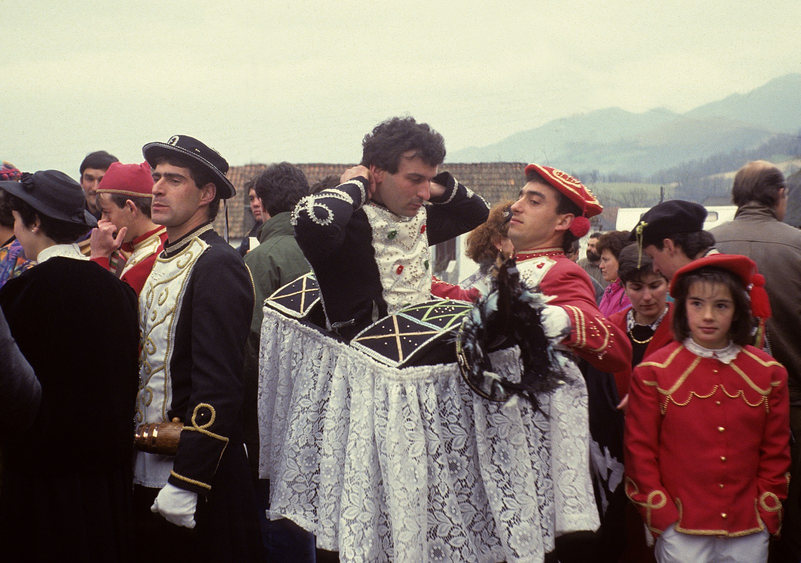 41. Gaztetasunaz