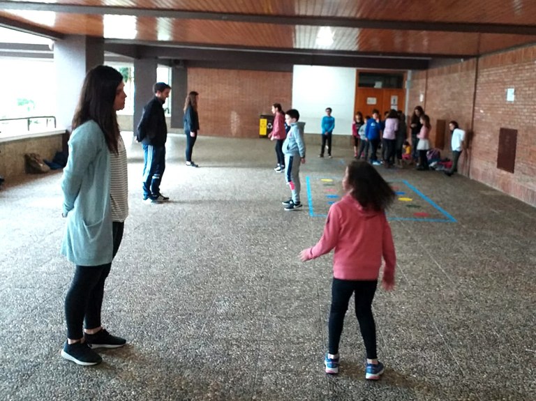 Neska-mutilak izango dira lehen sokan Beasaingo Loinatz jaietako aurreskuan