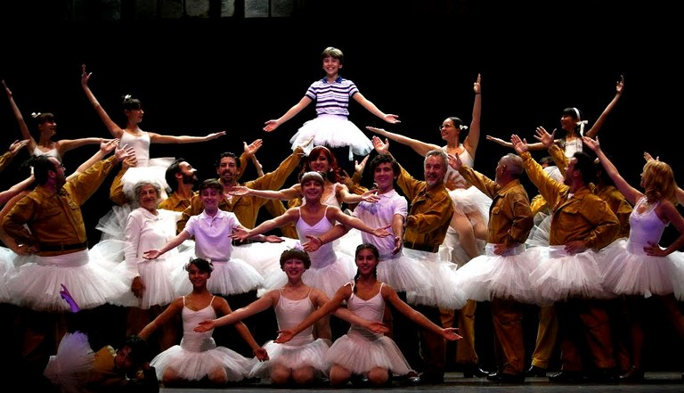 Dantzak homosexual bihur zaitzakeela uste duen jende hori