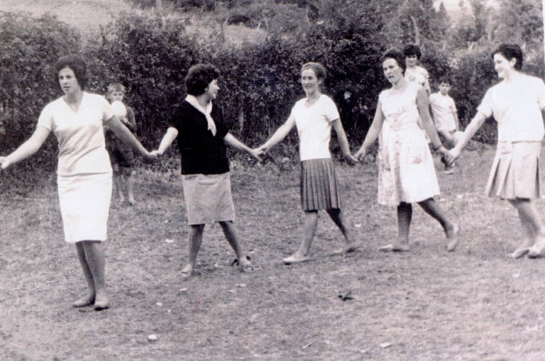 Emakumeen aurreskua Elorrion, Argiñetan