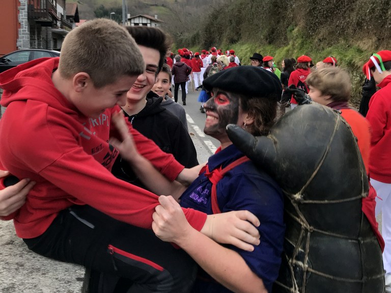 Goizuetako emakumeak lehen aldiz zomorro Goizuetako emakumeak lehen aldiz zomorro