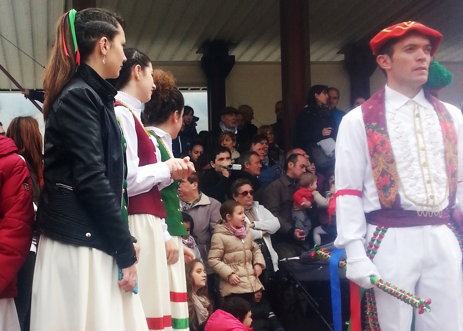 Luzaideko Bolant egunean nesken parte hartzea zein izan behar den erabakitzeko galdeketa egingo da