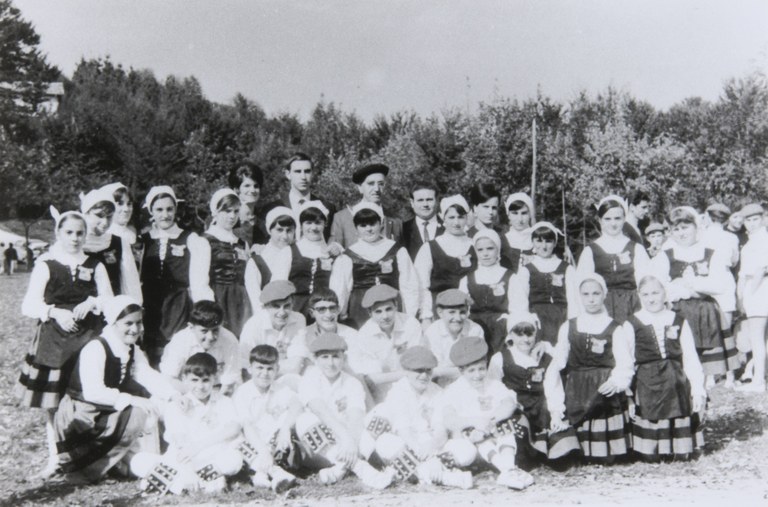 Arrate 1966 Santa Cruz Elgetako dantzariak