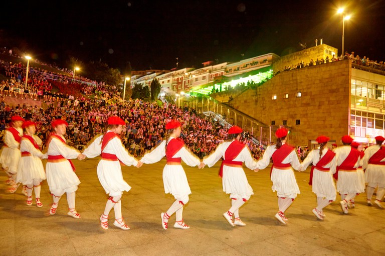 30 Aurresku San Juan egunean