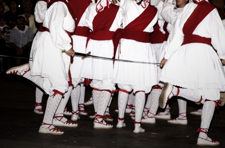 Jare eta Kezkaren dantza saioak eta Emepebosten erromeria Depor egunean