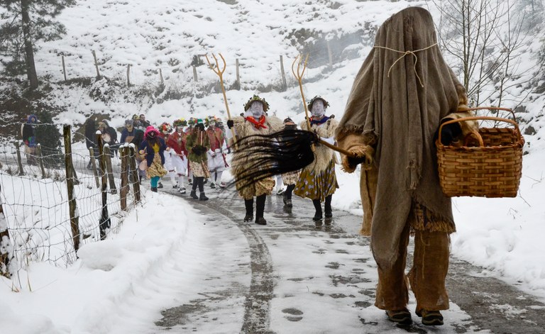 Hirugarren itzulia hasiko dugu 2016ko koko-dantzekin