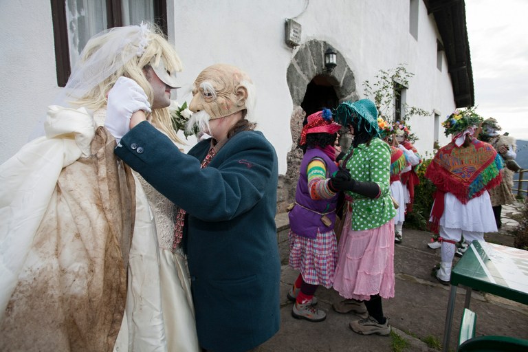 Koko-dantzak: lehen hamarrekoa