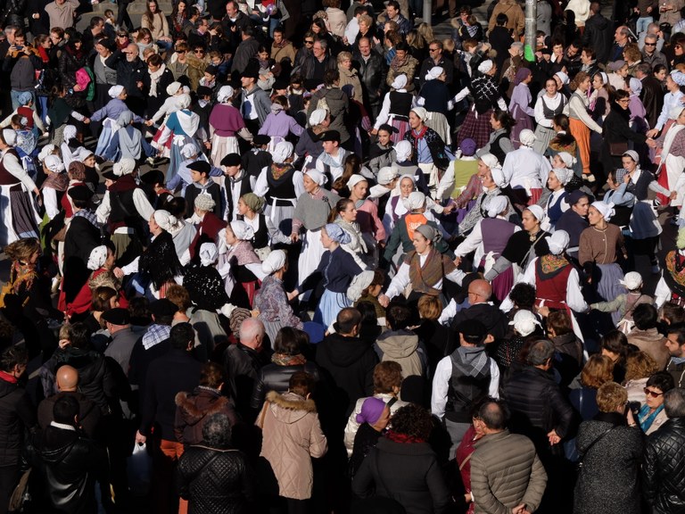 San Andres eguneko Plazara Dantzara erromeria eguzkitsua izan dugu halako batean