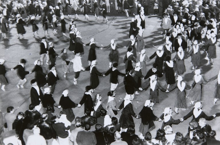 Plazara Dantzara: 30 urte San Andresak dantzan jartzen