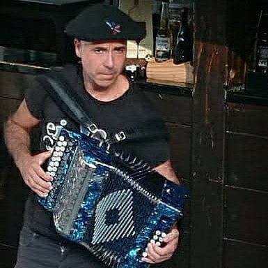 Plazara Dantzara dantzaldi gidatua Errebalen