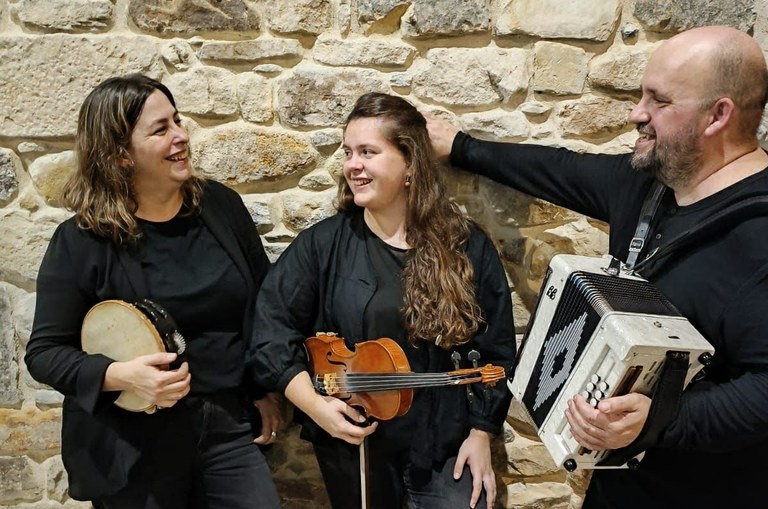 Plazara Dantzara, goiz eta arratsaldez San Andres egunean