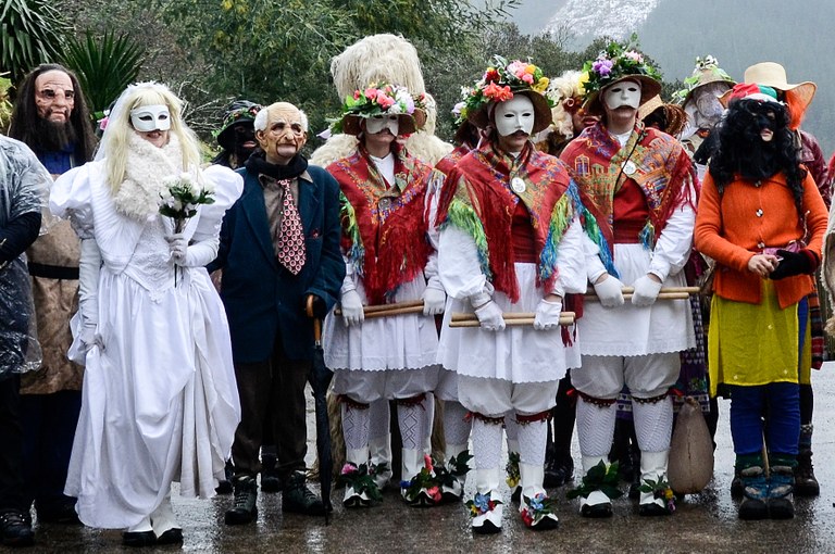 Txotxe, Handia, Goyak eta Koko-dantzak gau berean