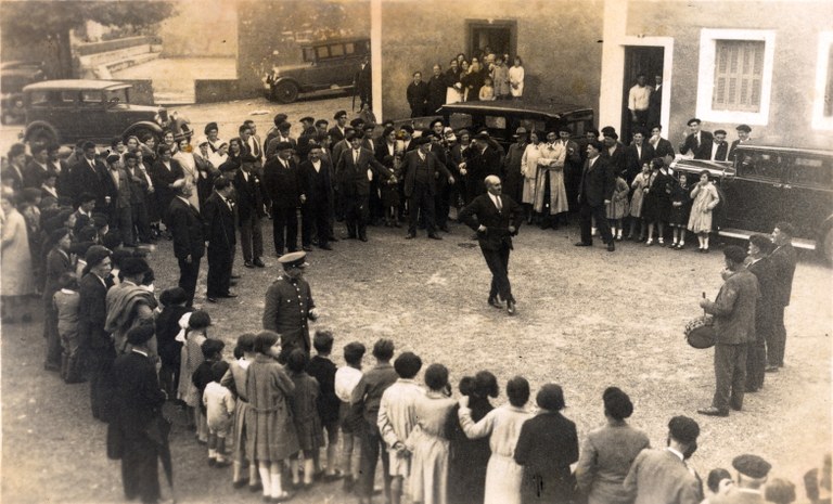 Altzako agintariak soka-dantzan 1931 Altzako agintariak soka-dantzan 1931