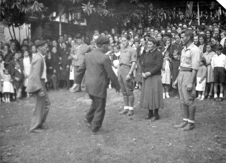 Euskara eta dantza debekatu zituzten orain 80 urte Euskara eta dantza debekatu zituzten orain 80 urte