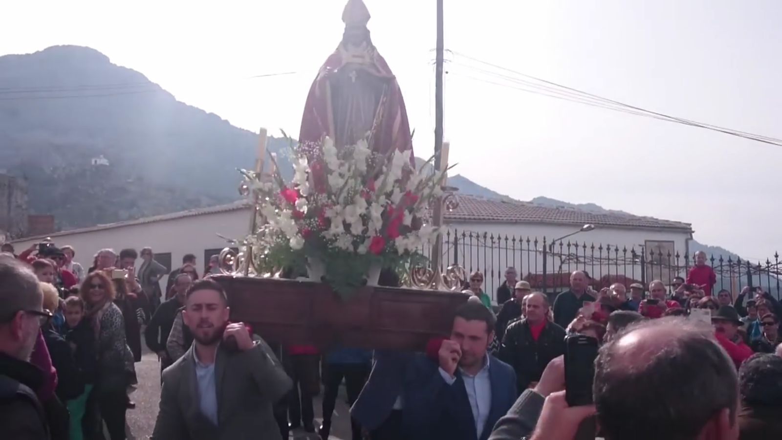 San Blas, Ama Birjinaren atzetik dantzan