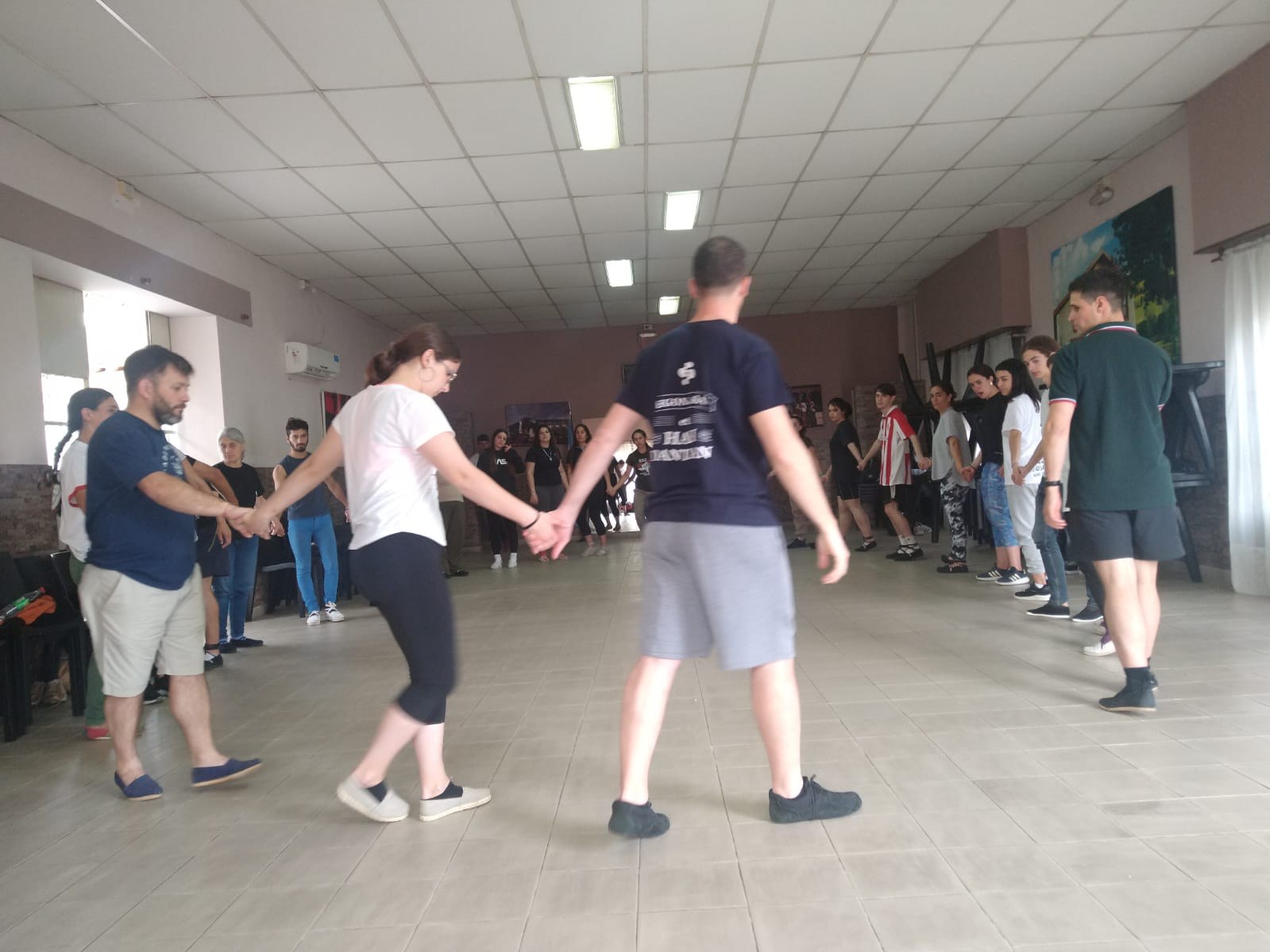 Euskal dantza diasporaren soka lotzeko: taller bat Argentinako Olavarrian