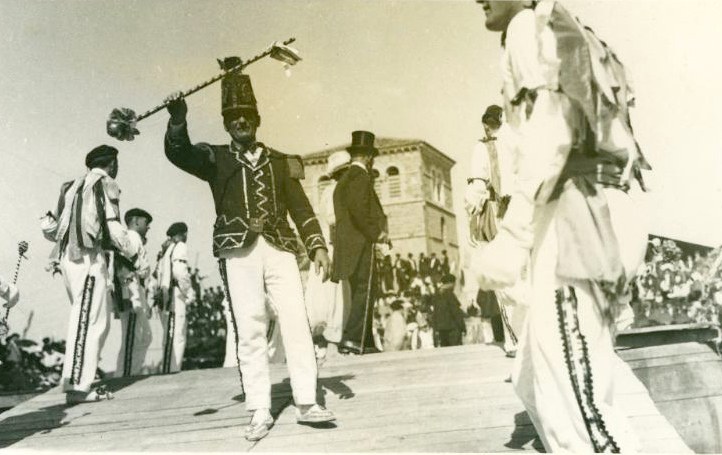 Dantzaz eta libertimenduaz, Antton Luku gaur  Donostian