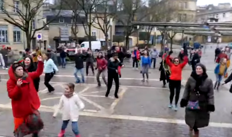 Dantza medikuak aginduta?