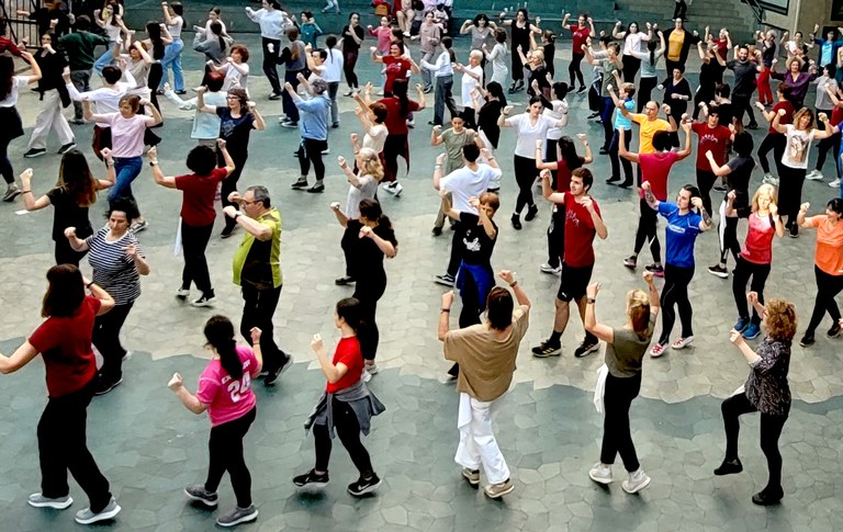 Tradizioa osasuna bihurtzen denean: dantza tradizionalaren onurak