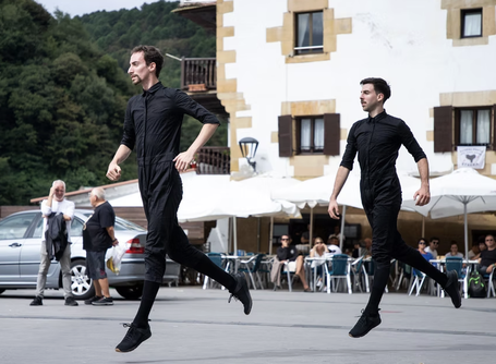 LED Silhouette Dantza Konferentzia : Ultimatum