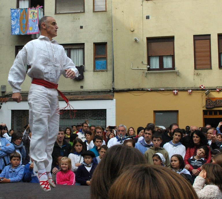 Jon Sarobe 40 urtez San Fausto egunean dantzan