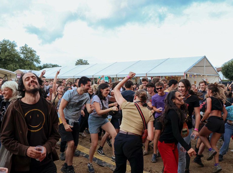 Satisfaction, musikaren eta dantzaren onurak