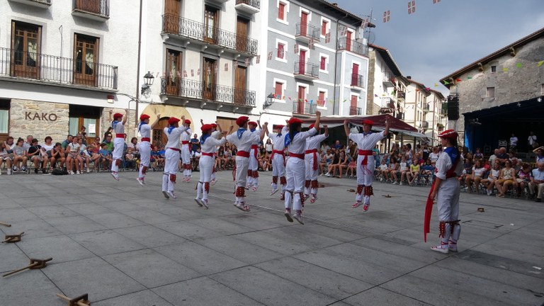 Abuztuaren 10a, Salontzo eguna, Berastegi