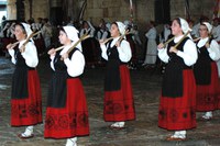 III. Bizkaian emakumeak dantzari III. Bizkaian emakumeak dantzari