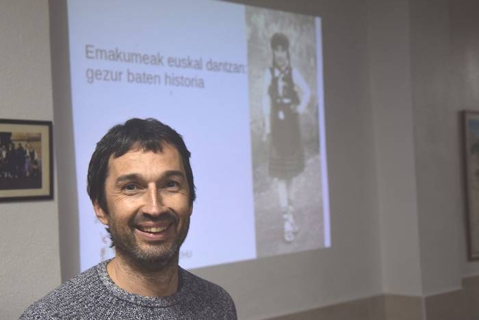IX. Usurbilgo dantza eguna: 'Euskal dantzak eta generoa' hitzaldia