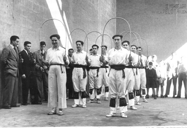 Angel Gereka dantza-maisu zarauztarra hil da