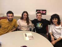Amasako oilasko biltzaileekin solasaldia Amasako oilasko biltzaileekin solasaldia